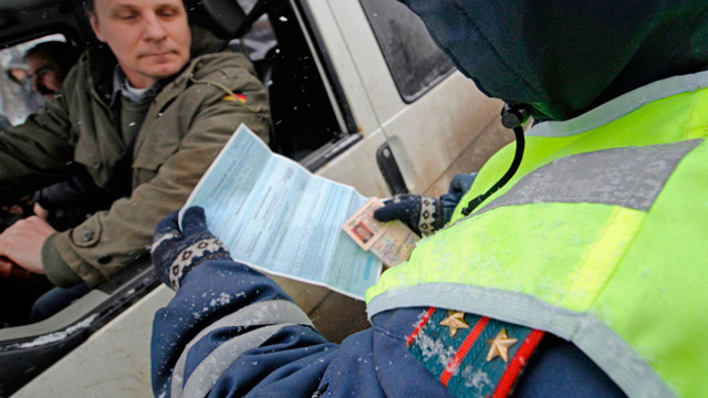 Арест автомобиля судебными приставами, что делать