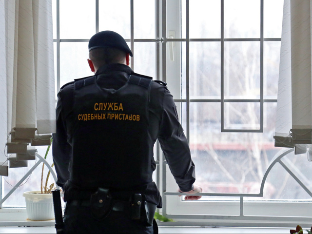 Что делать если бывший супруг не платит алименты, а приставы бездействуют