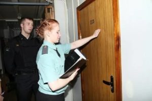 Что могут арестовать приставы