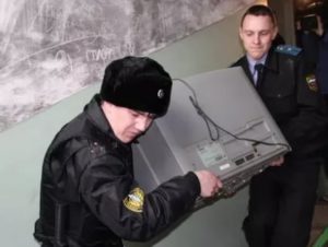 Что могут забрать приставы за неуплату кредита
