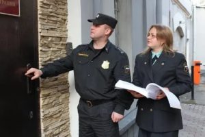 Что не могут забрать судебные приставы