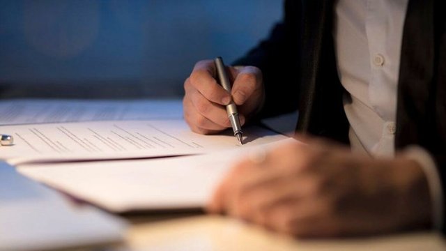 Договор купли продажи автомобиля между физическим и юридическим лицом