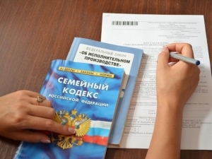 Если не платит алименты &mdash; что делать и что грозит неплательщику