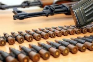 И был осужден за незаконное хранение огнестрельного оружия и боеприпасов