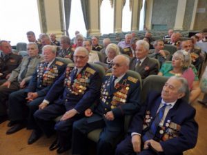 Ка продлить декретный отпуск и можно ли это сделать