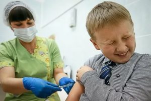 Как Делают Прививки Детям в Школе