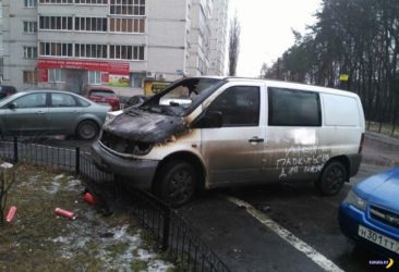 Как наказать за парковку на тротуаре?