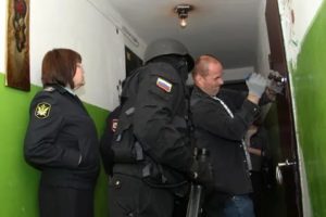 Как оформить недвижимость чтобы не забрали приставы