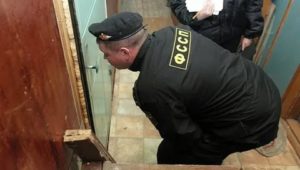 Как скрыться от приставов чтоб не забрали имущество