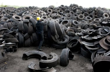 Как утилизировать шины автомобильные?