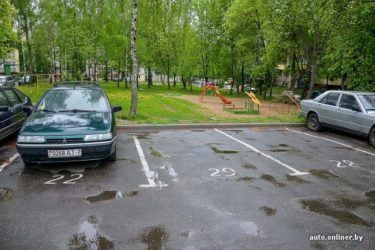 Как узаконить место для парковки возле дома?