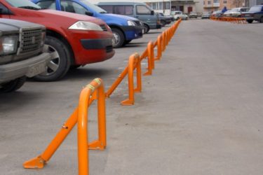 Как узаконить место для парковки возле дома?