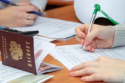 Какие нужны документы на прием на работу: перечень бумаг