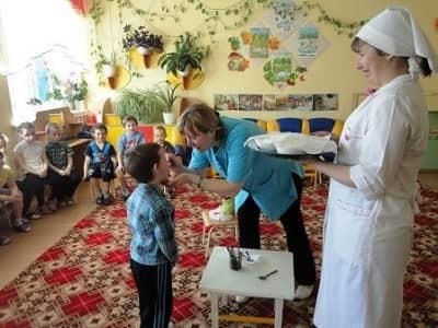 карантин в детском саду &mdash; можно ли родители не ходить на работу