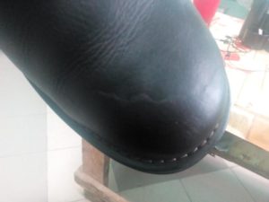 Кожа на обуви после двух недель носки вздулась и ободралась