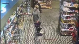 Кража в магазине не вышел из магазина за кассой