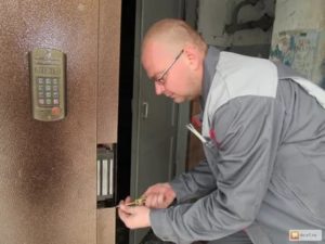 Кто Должен Ремонтировать Домофон в Многоквартирном Доме