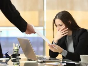 Кто Первый Попадает Под Сокращение на Предприятии