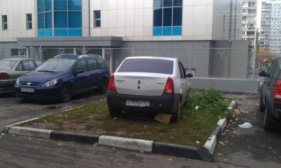 Куда жаловаться на неправильную парковку во дворе?