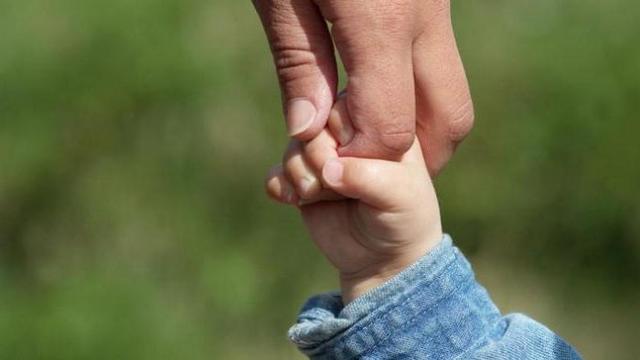 Лишение и ограничение родительских прав &mdash; основания и последствия