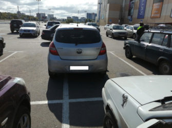Машины паркуются на тротуаре куда жаловаться?