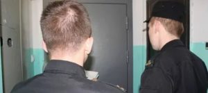 Могут ли приставы арестовать имущество по месту фактического нахождения должника