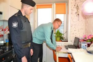 Могут ли приставы арестовать имущество по месту фактического нахождения должника