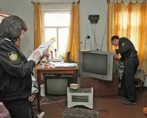 Могут ли приставы описывать имущество если на торги еще ничего не выставляли