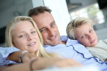 Могут ли родители присутствовать на уроке в школе