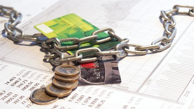 Могут ли судебные приставы арестовать кредитную карту