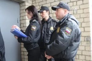 Может ли пристав арестовать технику в залоге