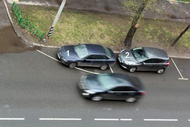 Можно ли парковать машину на закругленной разметке?