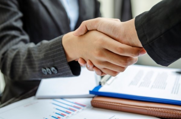 Можно ли продать квартиру с долгами по коммунальным платежам