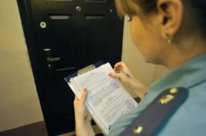 Можно ли продать недвижимость на которую наложен арест по договоренности с судебными приставами