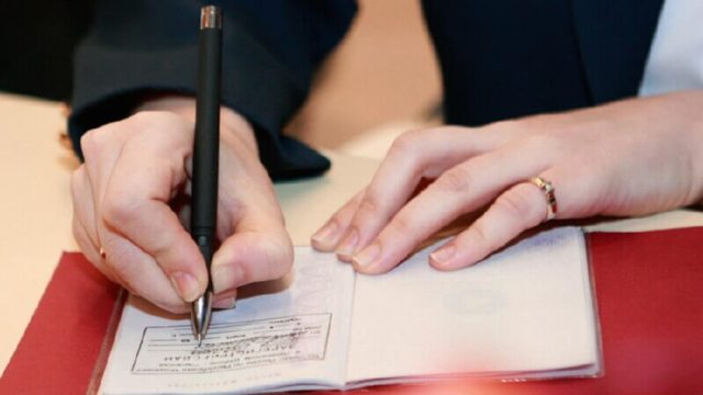 Можно ли прописаться в квартире взятой в ипотеку