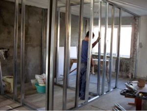 Нужно ли согласовывать перегородку из гипсокартона в квартире