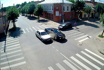 Обгон на перекрестке: разрешено или нет, размер штрафов