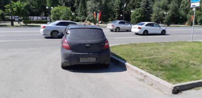 Парковка на выезде с прилегающей территории