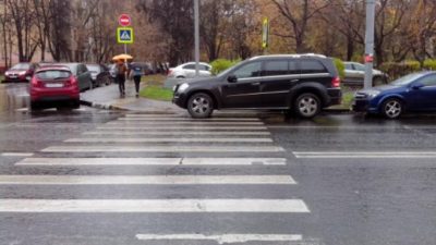 Размер штрафа за парковку на пешеходном переходе