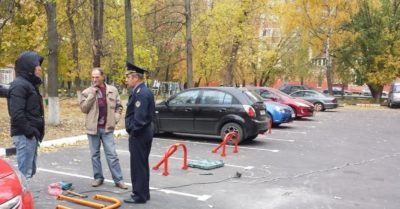 Самовольный захват парковочных мест во дворе