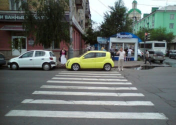 Штраф за парковку у пешеходного перехода