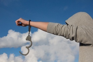 Сколько составляет срок задержания подозреваемого