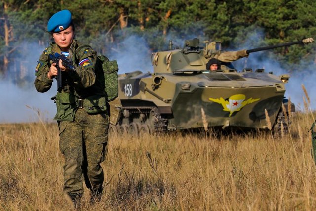 Служба по контракту в армии для женщин