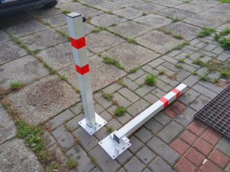 Столбик парковочный съемный с запорным устройством