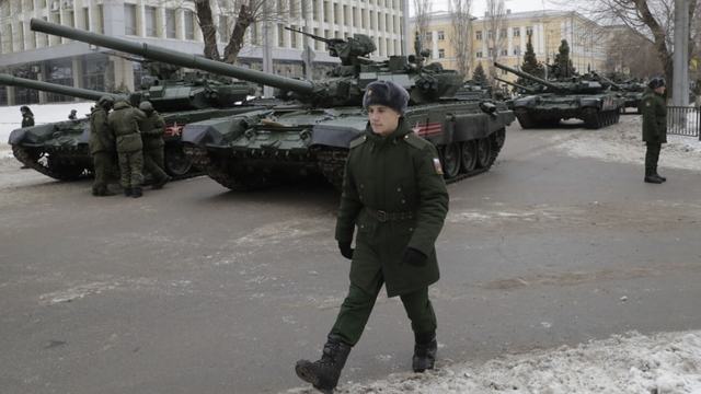 Увольнение с военной службы: переподготовка и выплаты по окончанию контракта