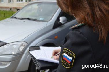 В каких случаях накладывается арест на автомобиль?