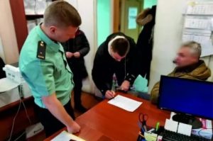В Каких Случаях Пристав Имеет Право Задержать Должника На 48 Часов