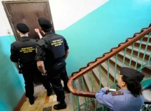 В Какое Время По Квартирам Ходят Судебные Приставы
