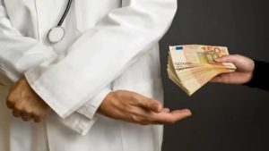Врач Вымогает Деньги Куда Обратиться