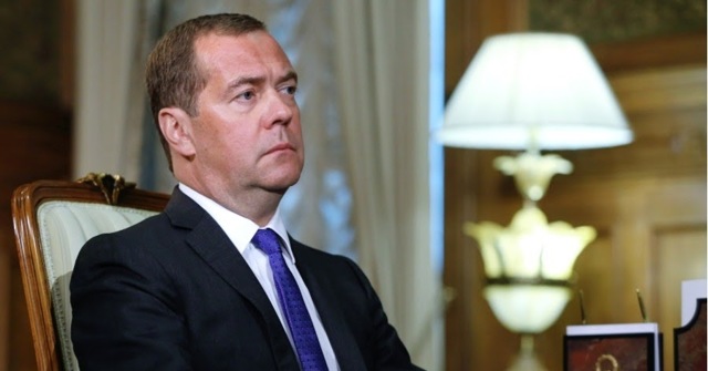 Зарплата Дмитрия Медведева в Совбезе